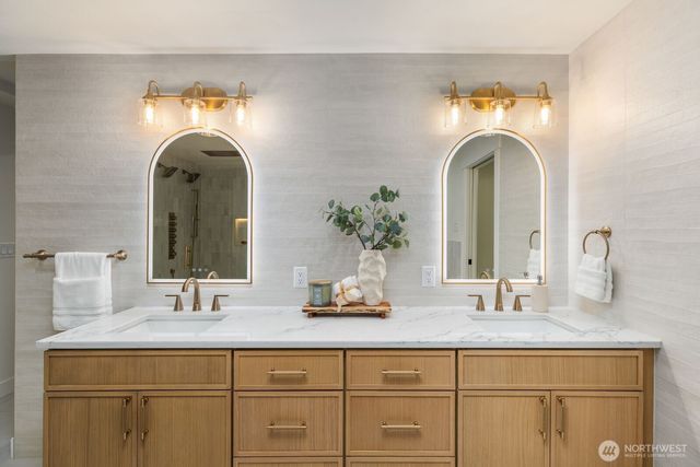 306 NW 45th Street, Seattle, WA 98107