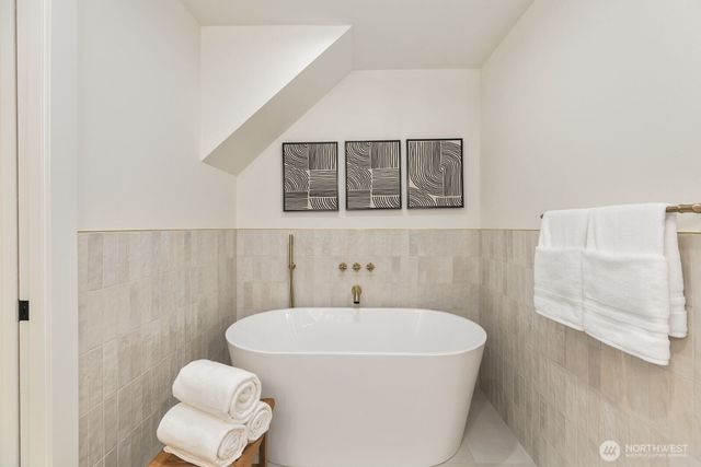 306 NW 45th Street, Seattle, WA 98107