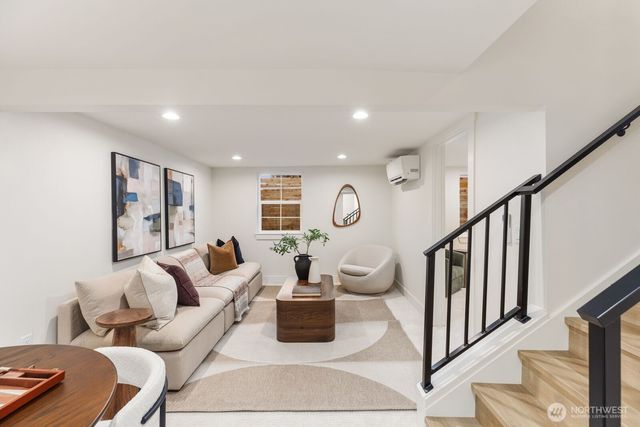 306 NW 45th Street, Seattle, WA 98107