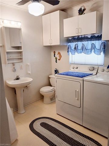 18 Fountain View BLVD, North Fort Myers, FL 33903