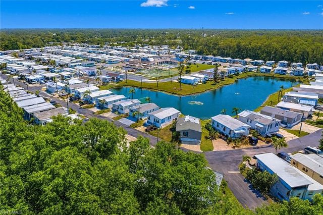 18 Fountain View BLVD, North Fort Myers, FL 33903