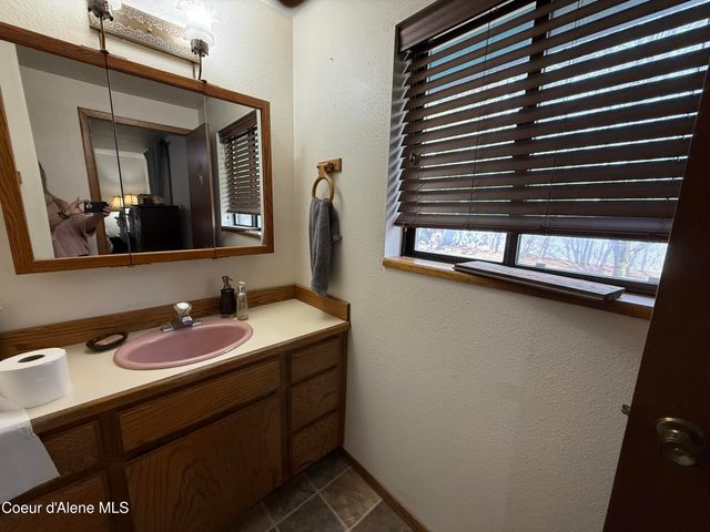 1635 E Tall Timber LOOP, Post Falls, ID 83854