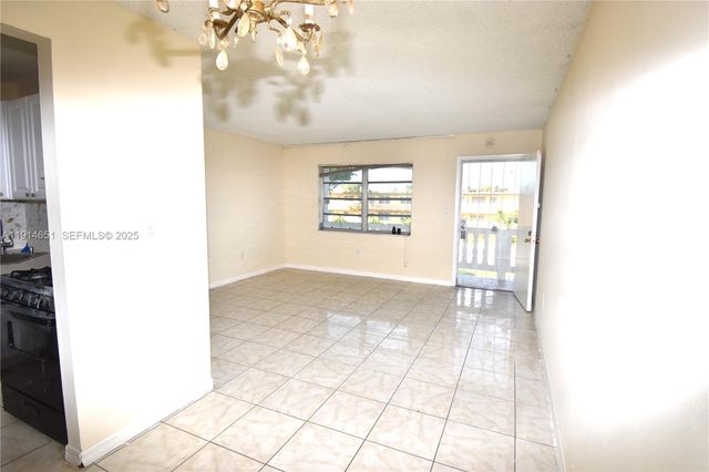 130 NE 202nd Ter S21, Miami Gardens, FL 33179