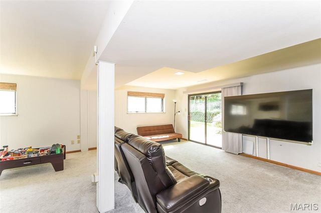 123 Brookside Court, St Louis, MO 63146