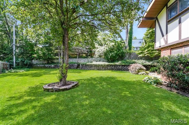 123 Brookside Court, St Louis, MO 63146