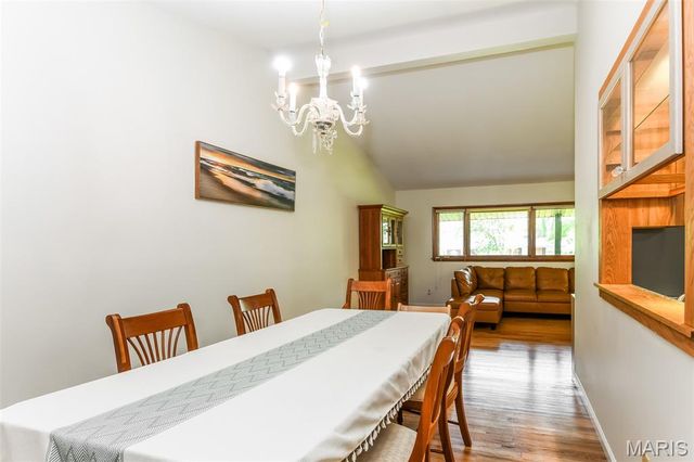 123 Brookside Court, St Louis, MO 63146