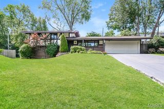 123 Brookside Court, St Louis, MO 63146