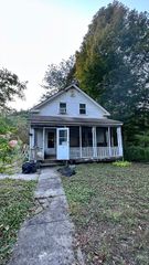 347 Huntington Rd, Russell, MA 01071