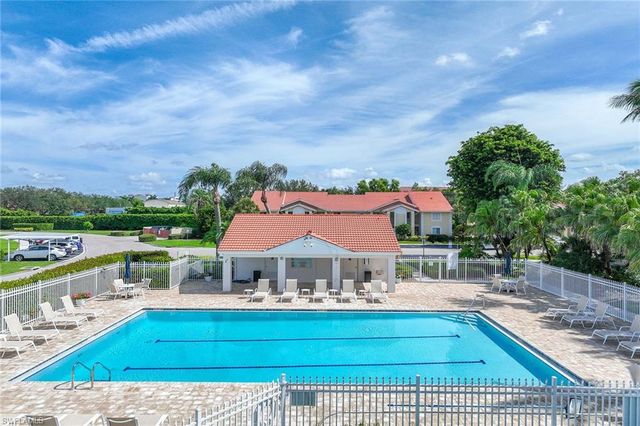 7784 Emerald Cir Apt 203, Naples, FL 34109