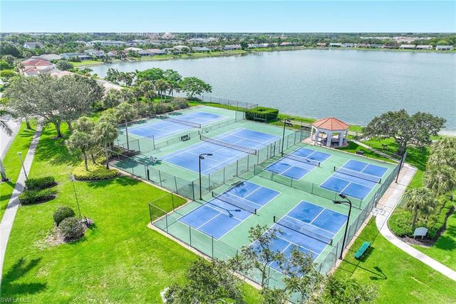 7784 Emerald Cir Apt 203, Naples, FL 34109