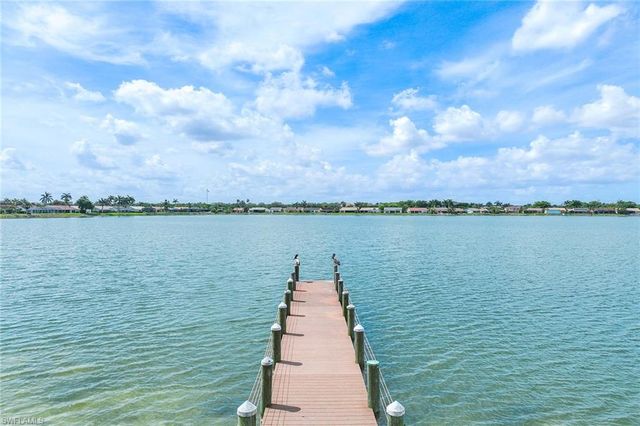 7784 Emerald Cir Apt 203, Naples, FL 34109