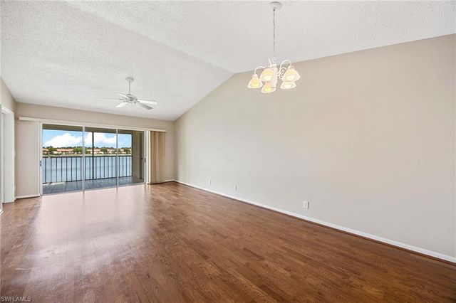 7784 Emerald Cir Apt 203, Naples, FL 34109