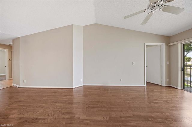 7784 Emerald Cir Apt 203, Naples, FL 34109