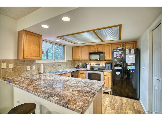 311 Wadsworth Ct, Longmont, CO 80504