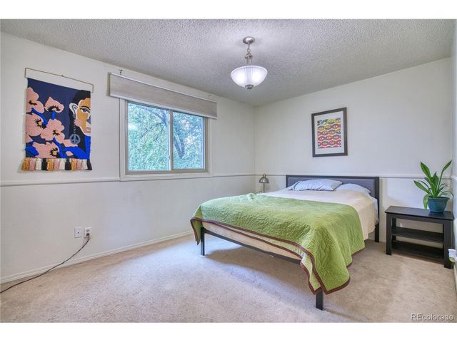 311 Wadsworth Ct, Longmont, CO 80504