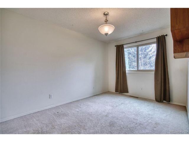 311 Wadsworth Ct, Longmont, CO 80504