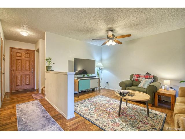 311 Wadsworth Ct, Longmont, CO 80504