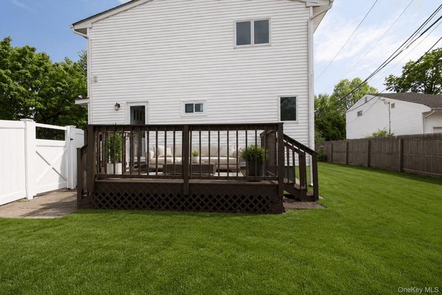 25 Whitetail Lane, Commack, NY 11725