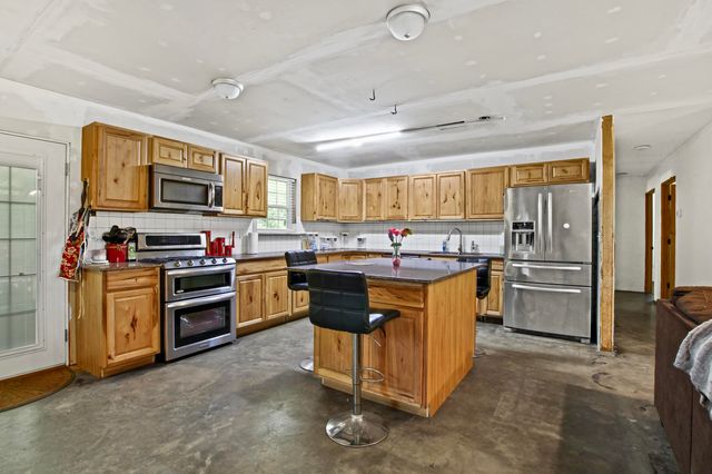 2599 E Hawthorne Rd, Leesville, LA 71446