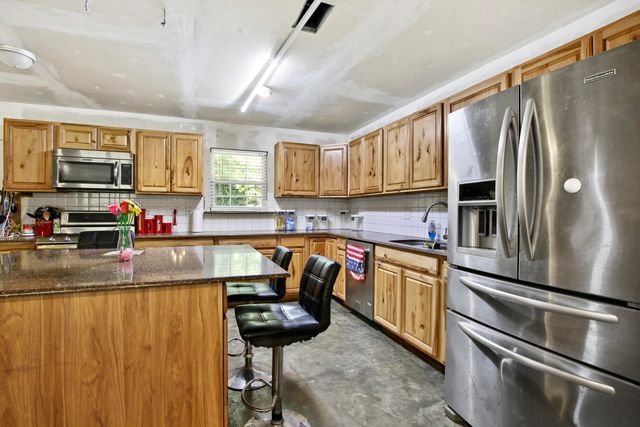 2599 E Hawthorne Rd, Leesville, LA 71446