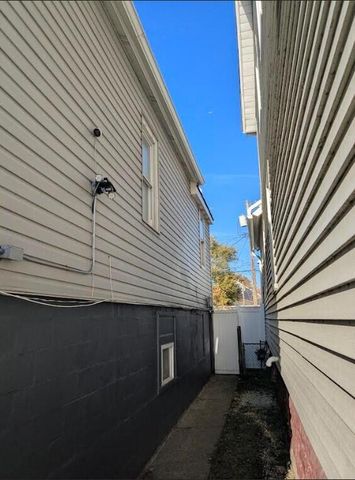 919 Sibley Street, Hammond, IN 46320