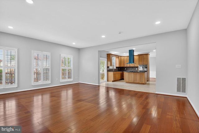 9408 HEATHER CT, Manassas Park, VA 20111