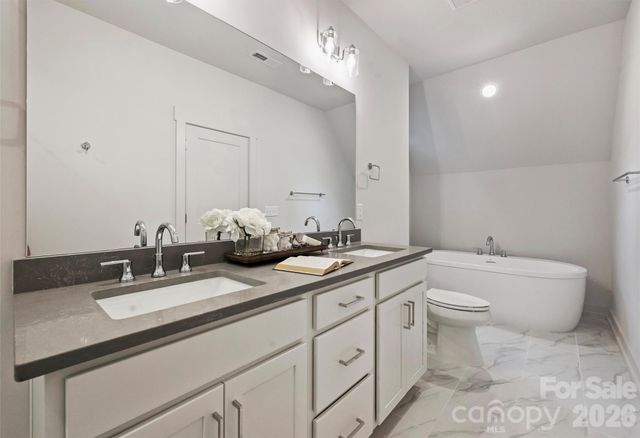 201 Coxe Avenue, Charlotte, NC 28208