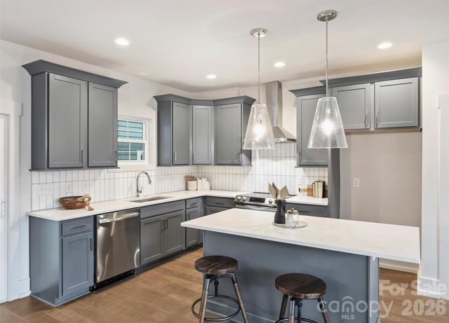 201 Coxe Avenue, Charlotte, NC 28208