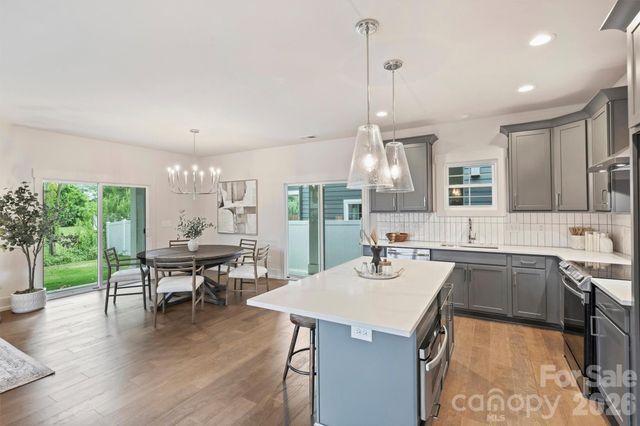 201 Coxe Avenue, Charlotte, NC 28208