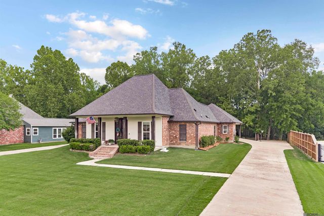 8823 Round Oak Dr, Baton Rouge, LA 70817