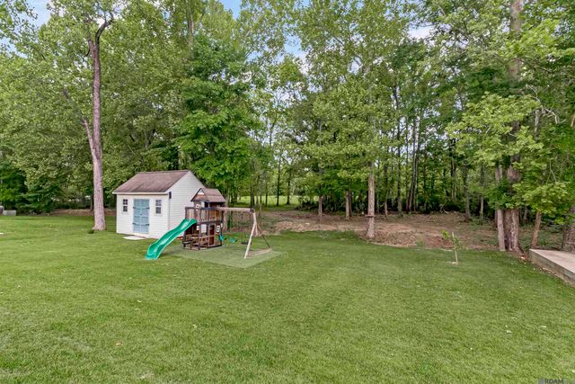 8823 Round Oak Dr, Baton Rouge, LA 70817