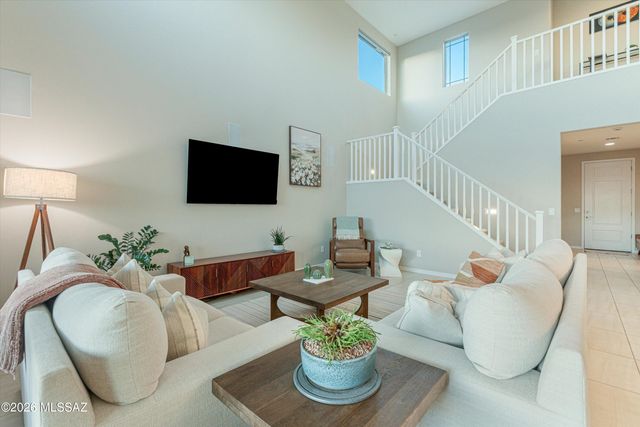 8070 S Expedition Drive, Tucson, AZ 85747