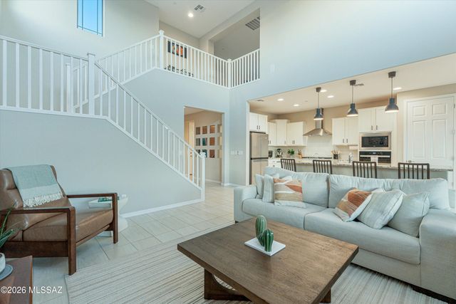 8070 S Expedition Drive, Tucson, AZ 85747
