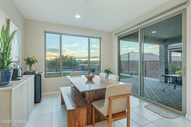 8070 S Expedition Drive, Tucson, AZ 85747