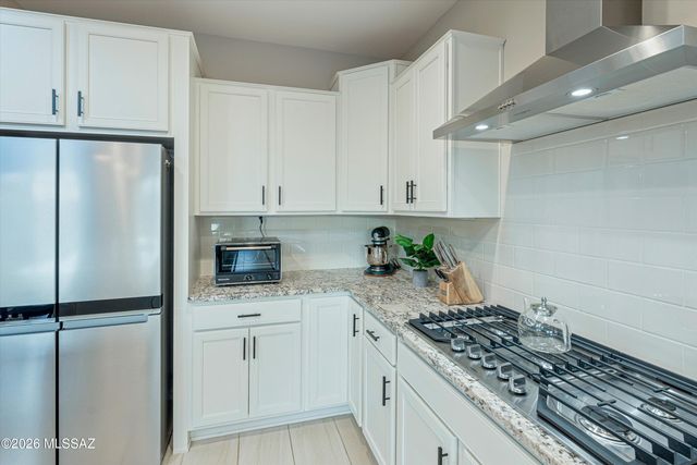 8070 S Expedition Drive, Tucson, AZ 85747