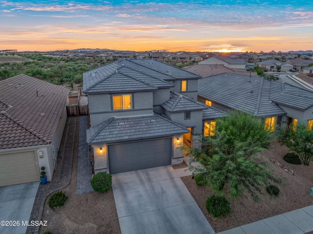 8070 S Expedition Drive, Tucson, AZ 85747
