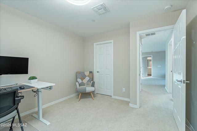 8070 S Expedition Drive, Tucson, AZ 85747