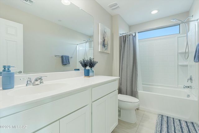 8070 S Expedition Drive, Tucson, AZ 85747