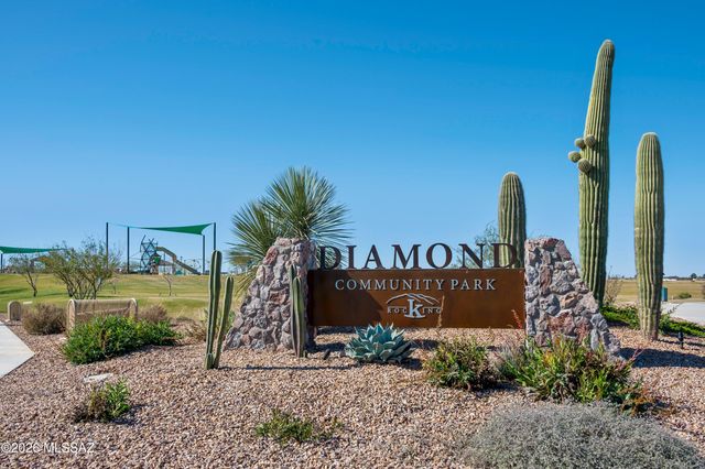 8070 S Expedition Drive, Tucson, AZ 85747