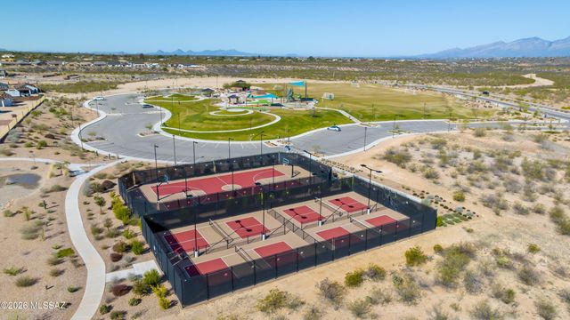 8070 S Expedition Drive, Tucson, AZ 85747