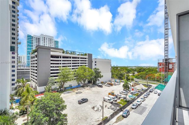 229 SW 9th St 504, Miami, FL 33130