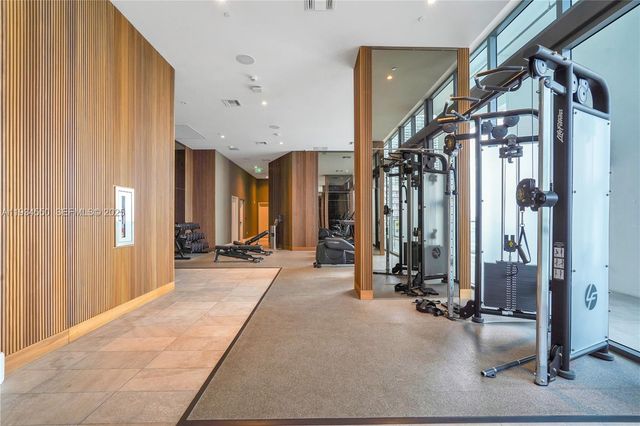 229 SW 9th St 504, Miami, FL 33130