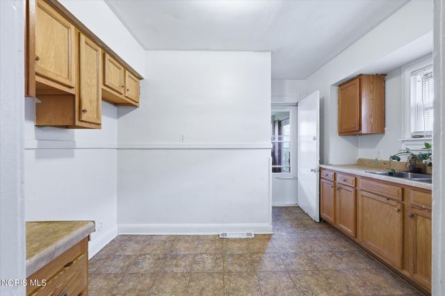 1504 Upton Avenue, Toledo, OH 43607