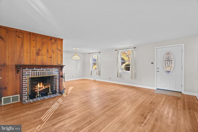 301 GREENWOOD RD, Lansdale, PA 19446