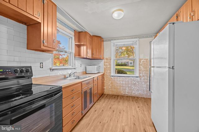 301 GREENWOOD RD, Lansdale, PA 19446