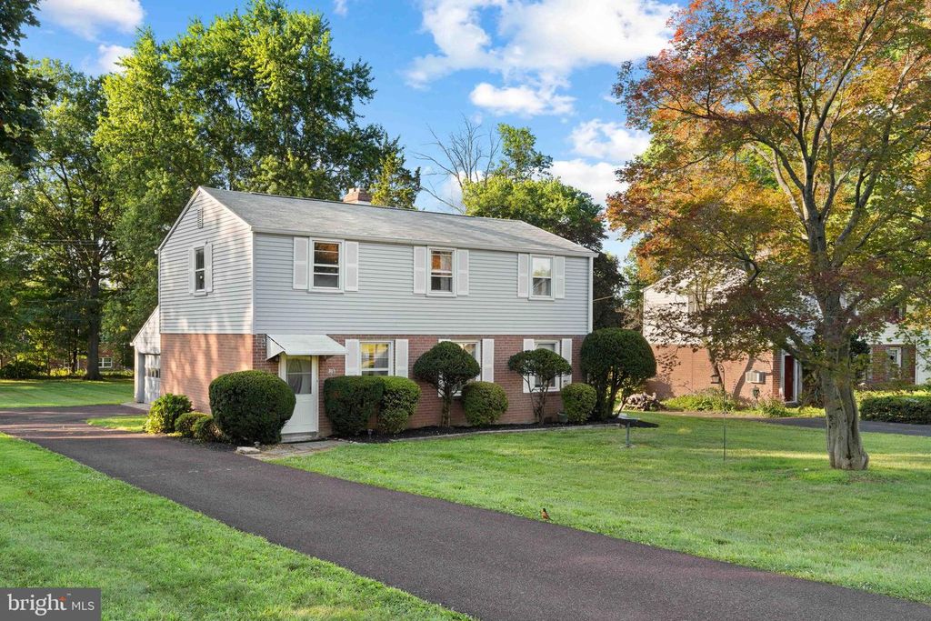 301 GREENWOOD RD, Lansdale, PA 19446