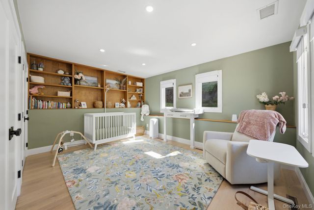 88 E Shore Road, Huntington, NY 11743