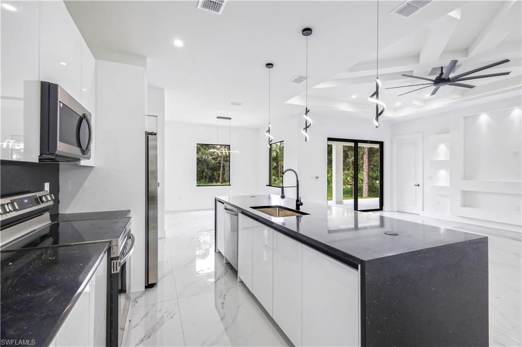1207 Ramus ST E, LEHIGH ACRES, FL 33974 — photo 3