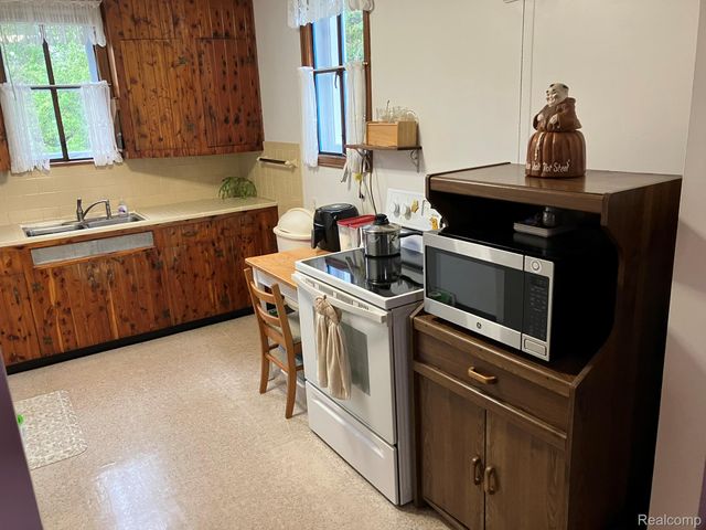 5893 Cribbins Road, Kenockee Township, MI 48006