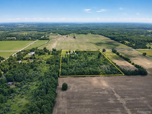 5893 Cribbins Road, Kenockee Township, MI 48006